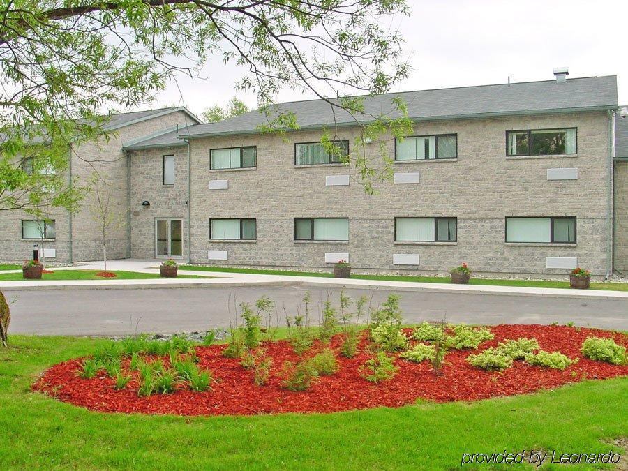 Residence & Conference Centre - Броквилл Экстерьер фото